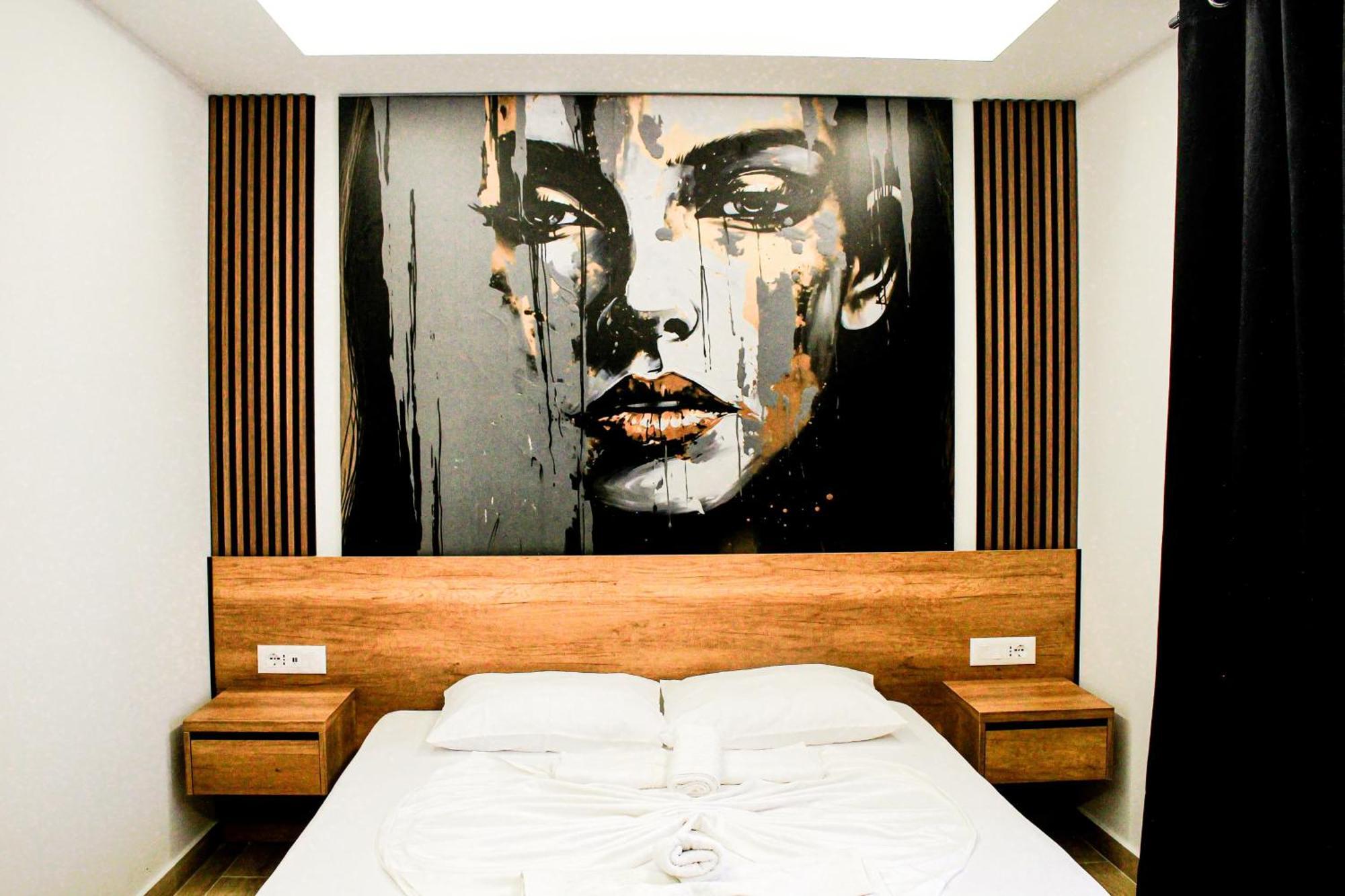 Fori'S Rooms Himare Exteriör bild