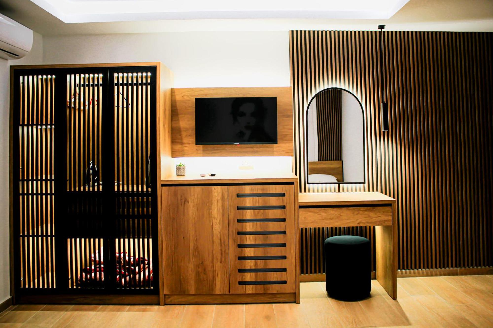 Fori'S Rooms Himare Exteriör bild